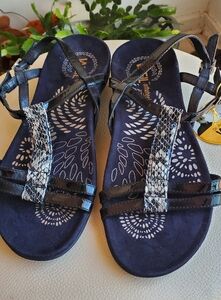 Weil Orthaheel  Black Sandals with Textured Straps